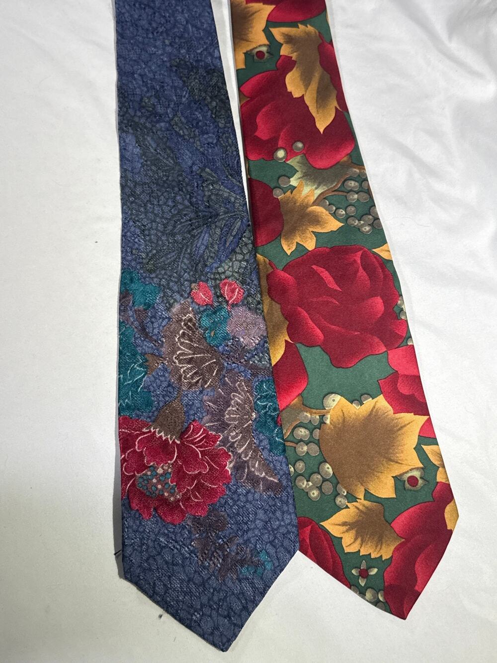 John Henry Mens Neckties Lot of 2 Wide Floral Blue Red Botanical Dress Ties